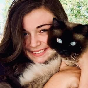 Meet your Posher, Abby